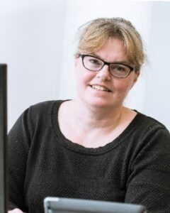 Rikke Nørregaard Andersen, løn og bogholderi